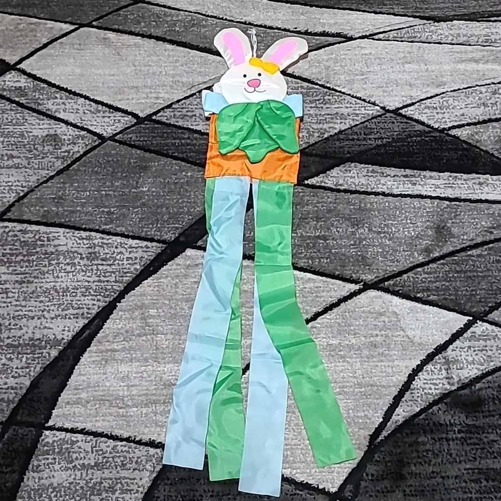 2001 JOANN EASTER BUNNY 🐰 WINDSOCK HANGING WIND DECOR
